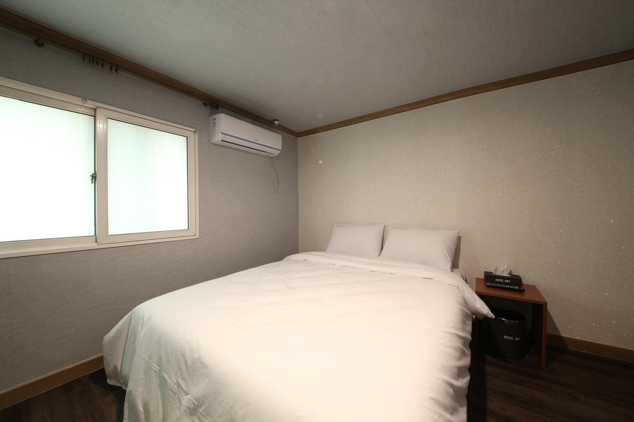 Art Hotel Gumi Esterno foto