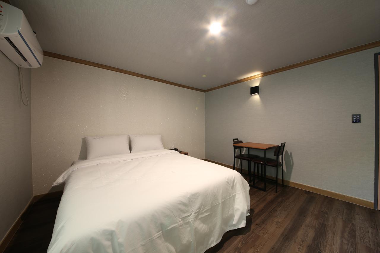 Art Hotel Gumi Esterno foto